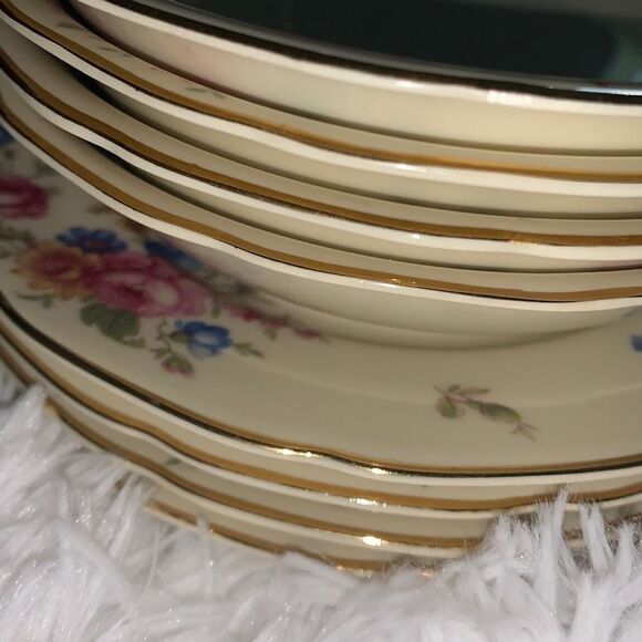 Vintage 1930’s Selb Bavaria Heinrich & Co Set of 4 Bowls and Plates - Picture 16 of 16